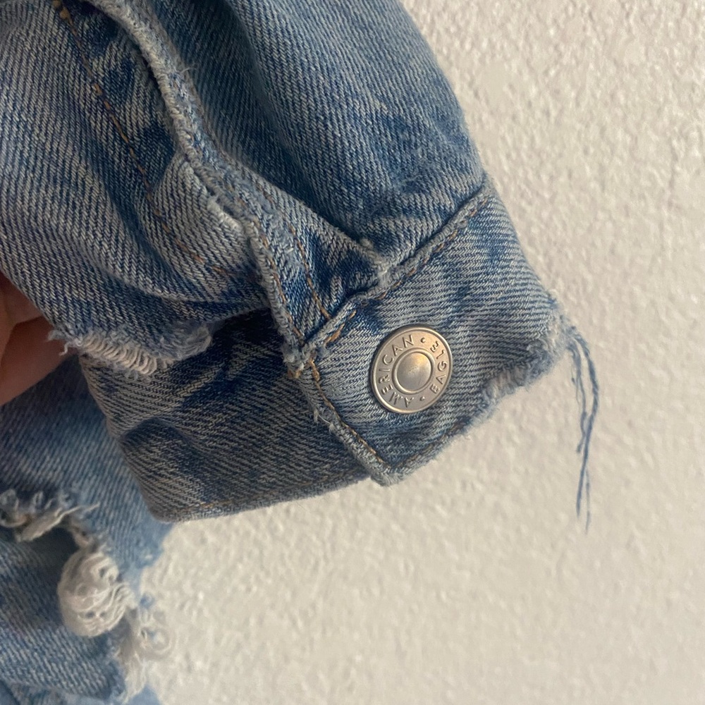 American Eagle Oversized Boyfriend Jean Jacket - Picture 11 of 11